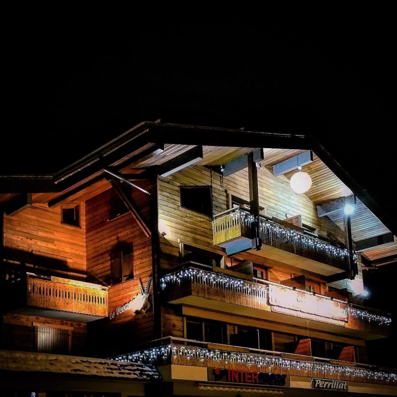 Hotel Et Spa Le Vermont เลอกรองด์บอร์นอง ภายนอก รูปภาพ